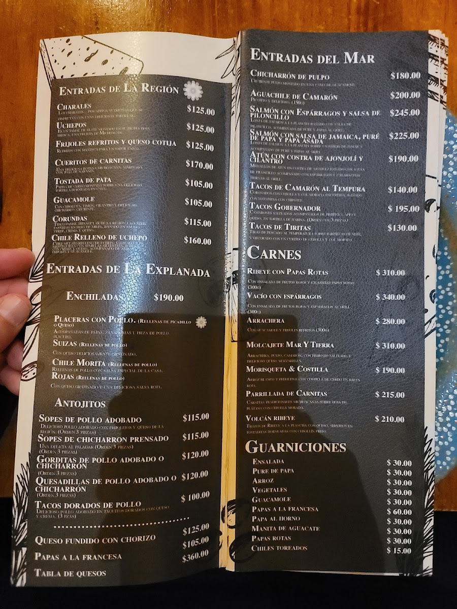 Bar 'La Fuente' Photo Menu 1