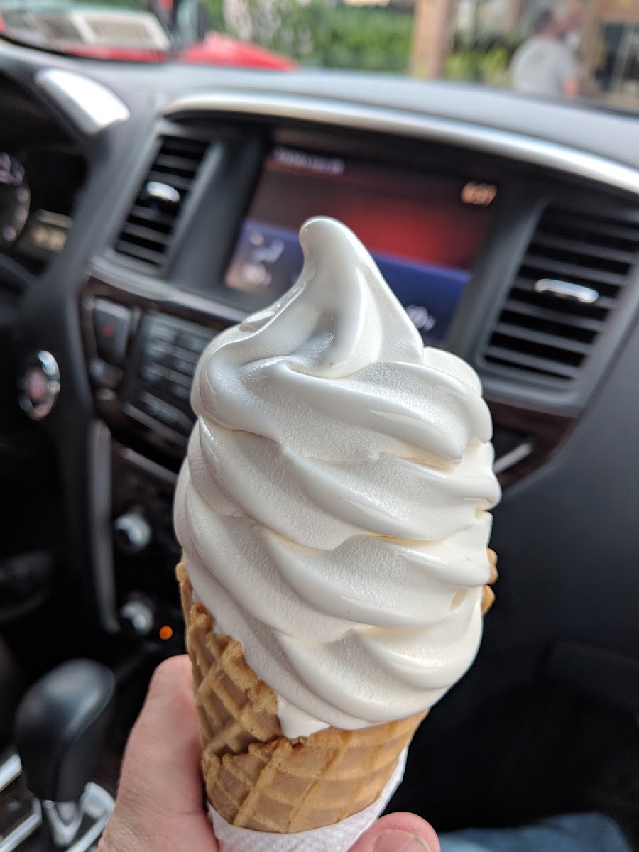 Humpty Dumpty Ice Cream & Subs Photo 10