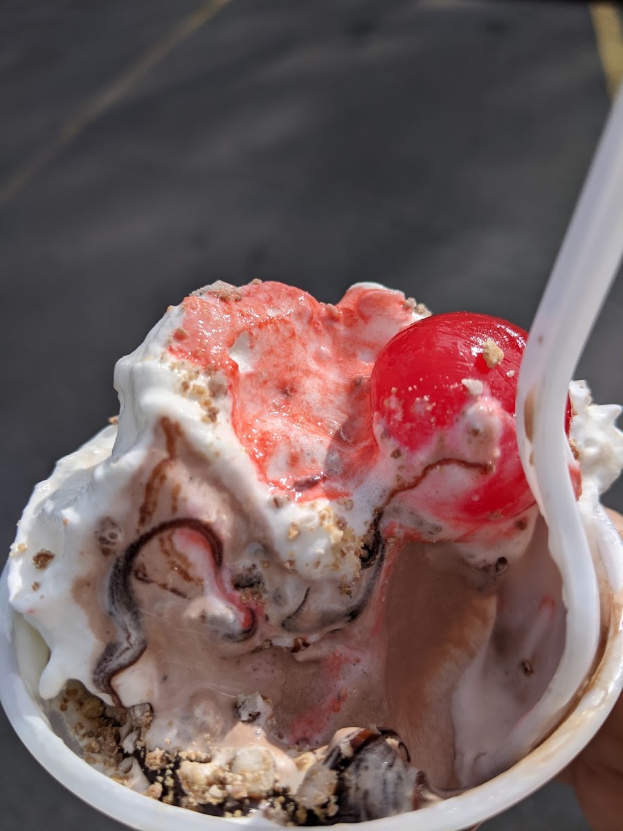 Humpty Dumpty Ice Cream & Subs Photo 6