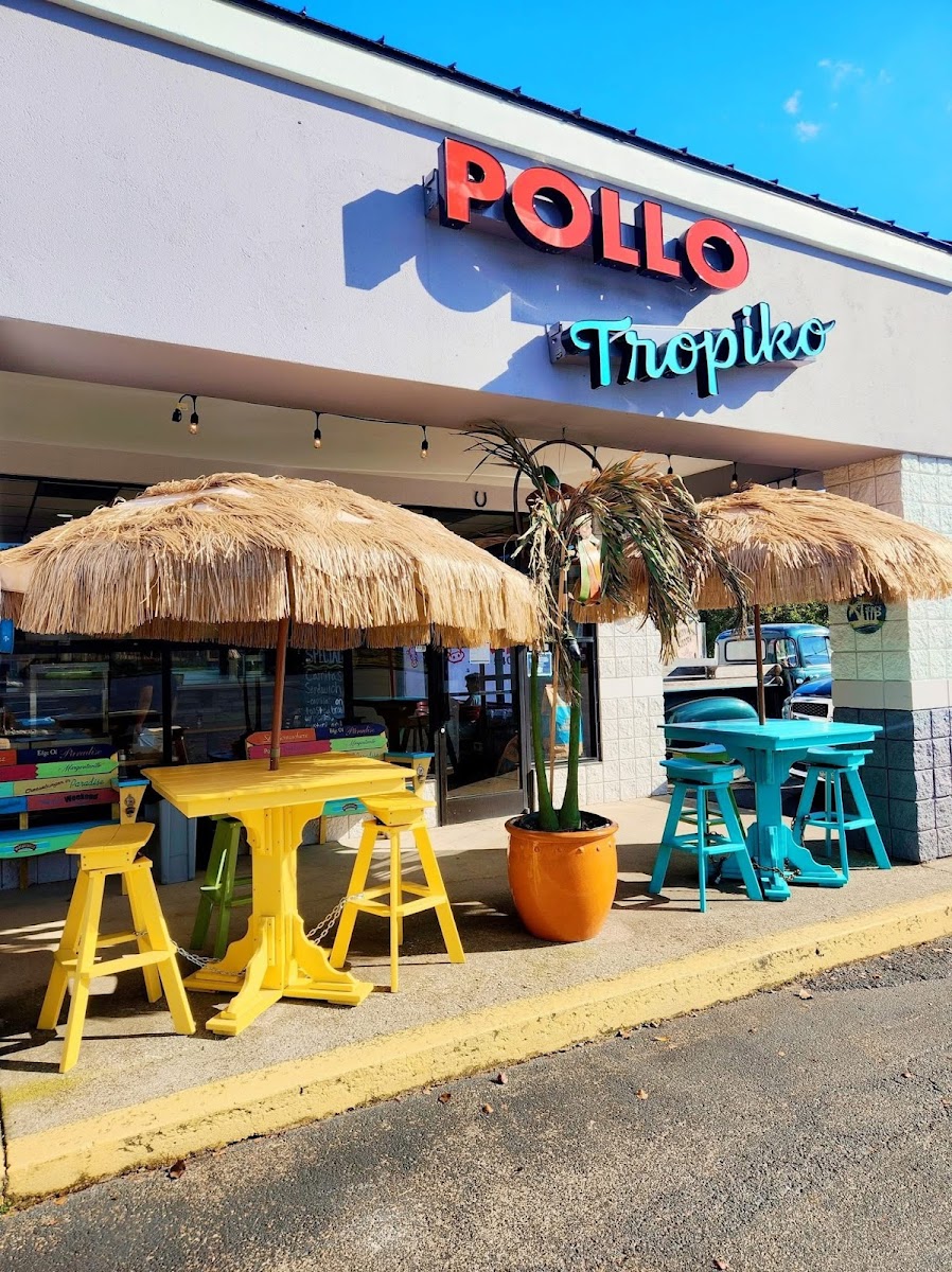 Pollo Tropiko