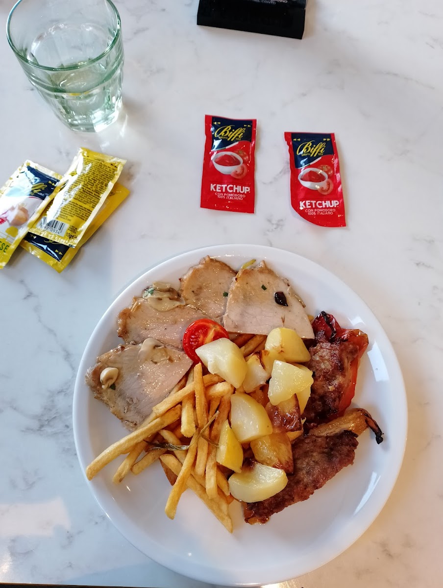 X-Sapori Restaurant Photo 7