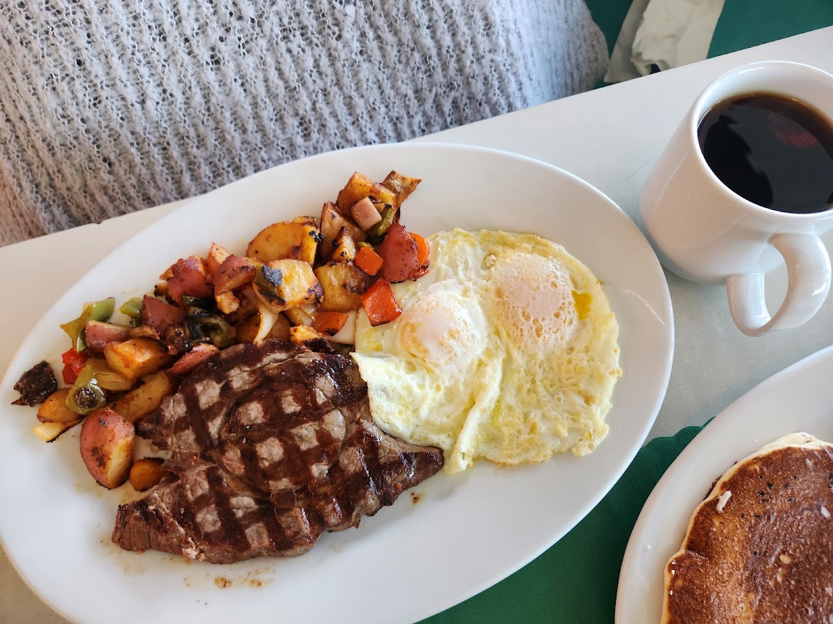 Ozzie's Diner Photo 7