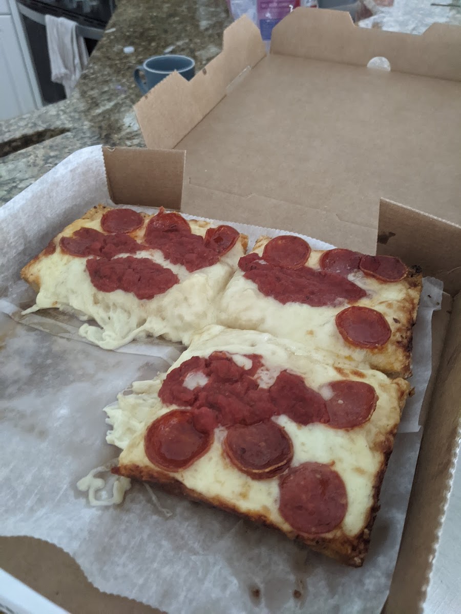 Detroit Pizza Joint Photo 5