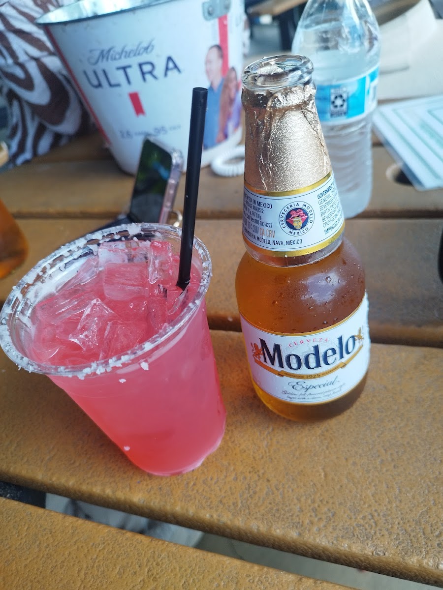 Kalua Beach Bar Photo 10