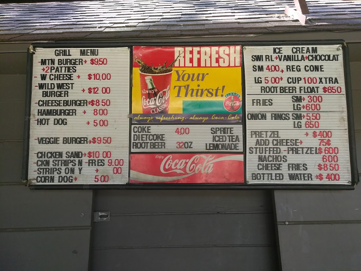 Pinecrest Snack Bar Photo 4
