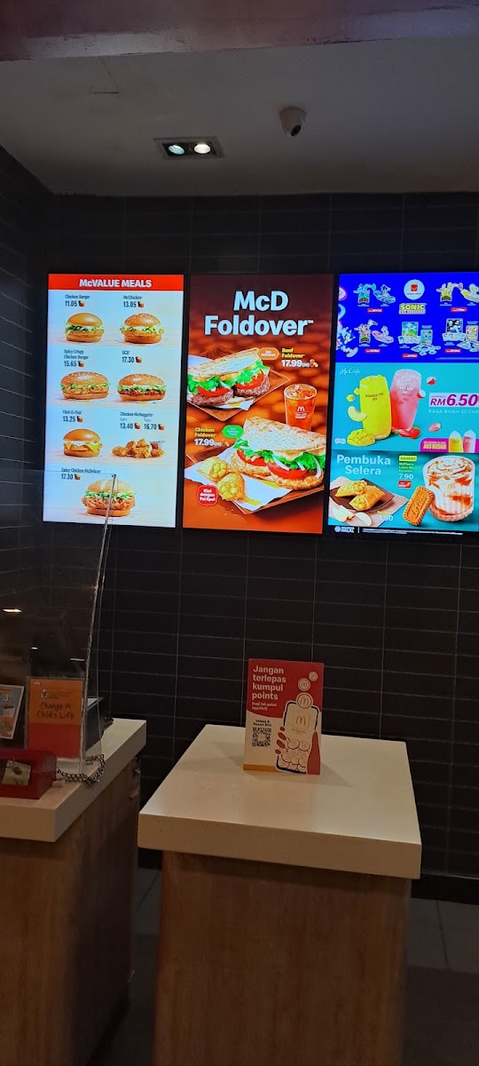 McDonald's Underwater World Langkawi Photo Menu 10