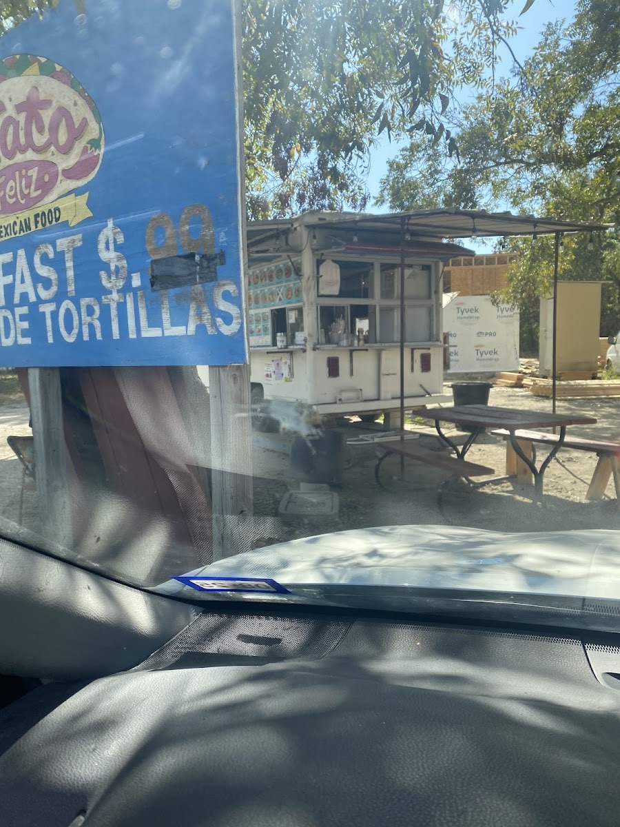 El Taco Feliz Photo 2