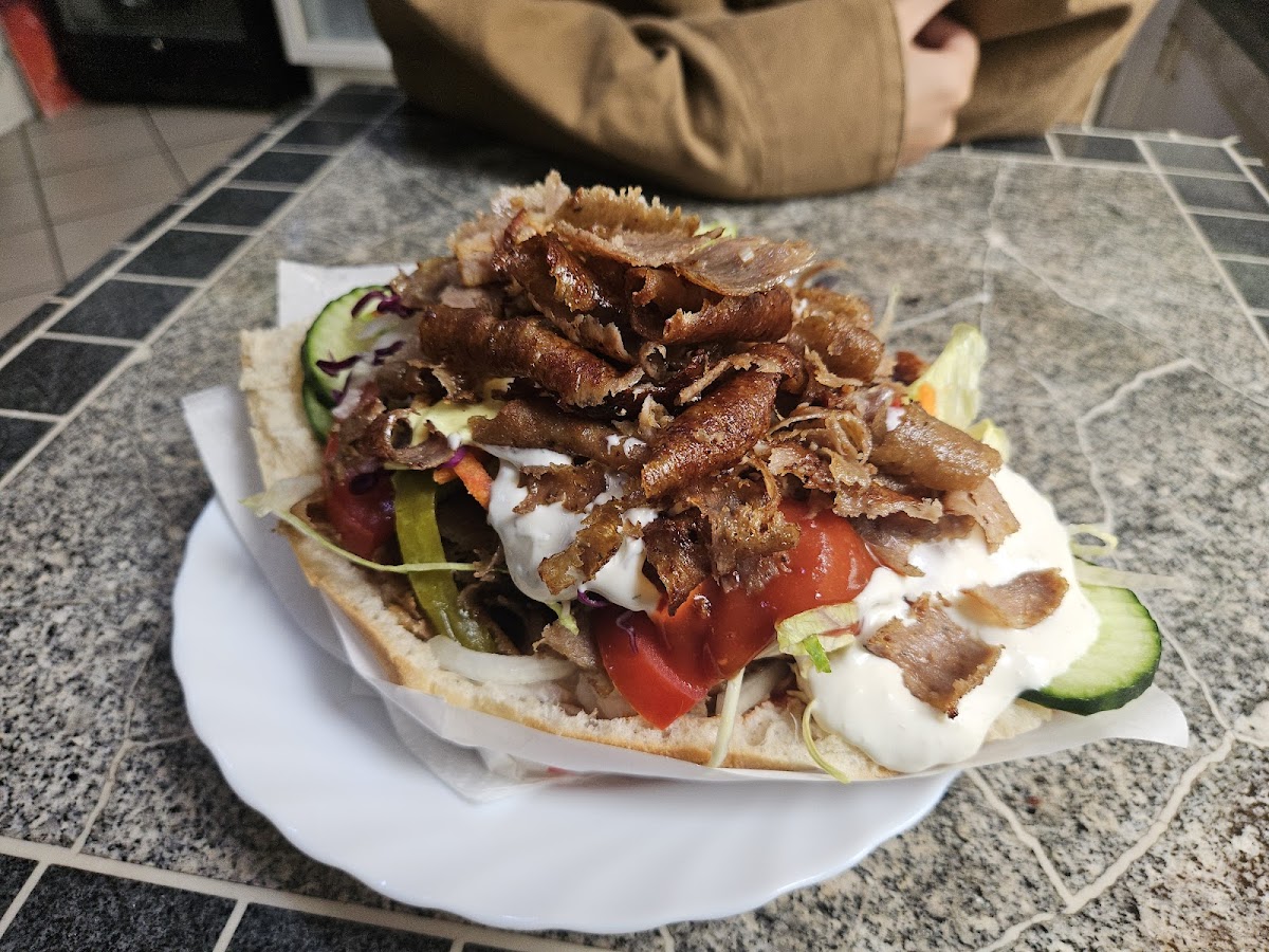 Al Mustafa Döner Kebab Photo 3