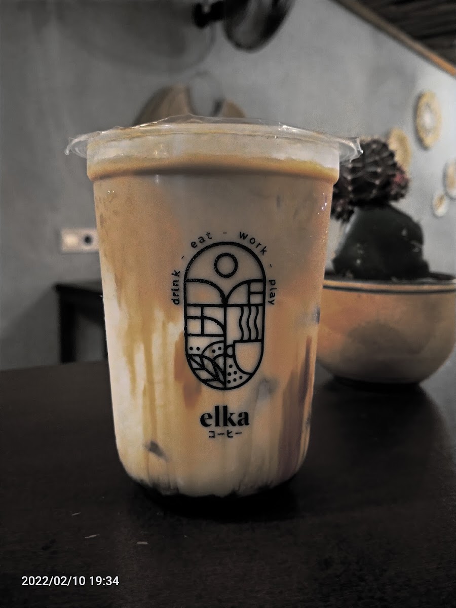 elka coffee & billiard Photo 7