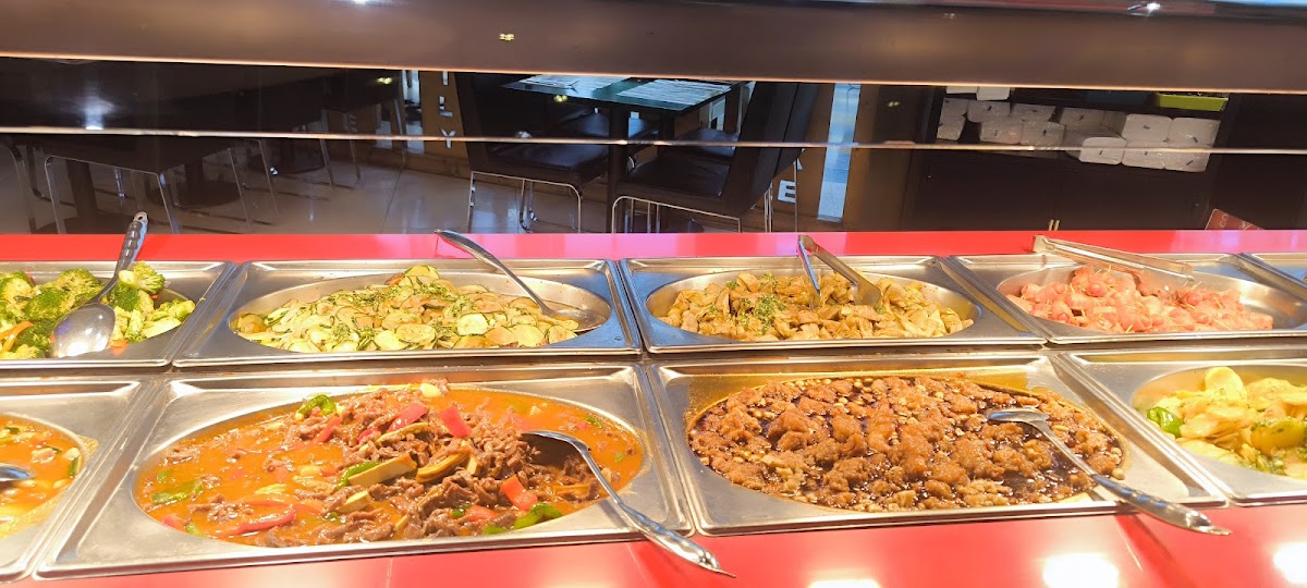 AMZNIA BUFFET Photo 6