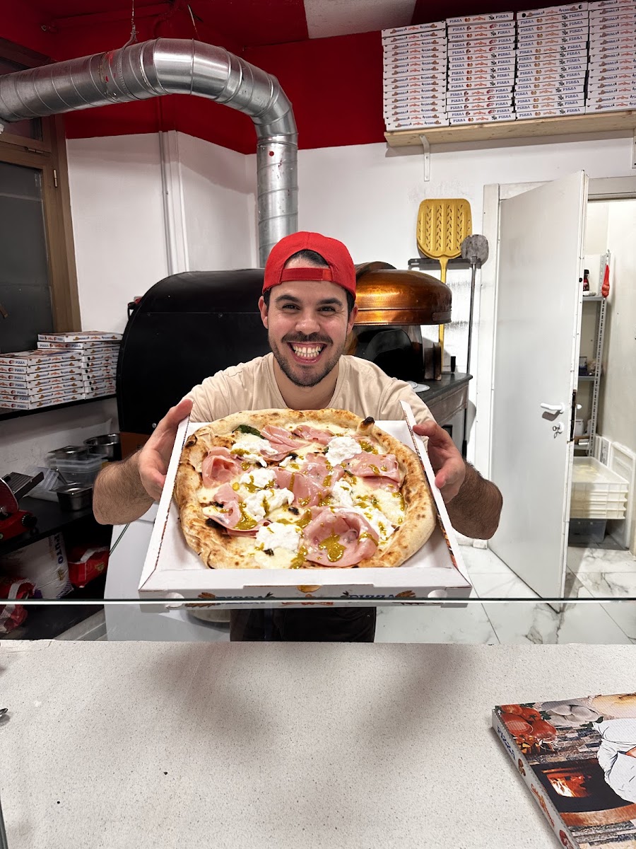 Bacia la Mano - Pizzeria d'Asporto Genova Photo 9