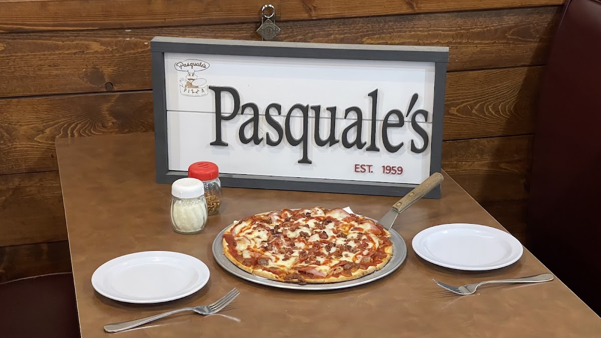 Pasquale's Pizza | The Restaurant Photo 2