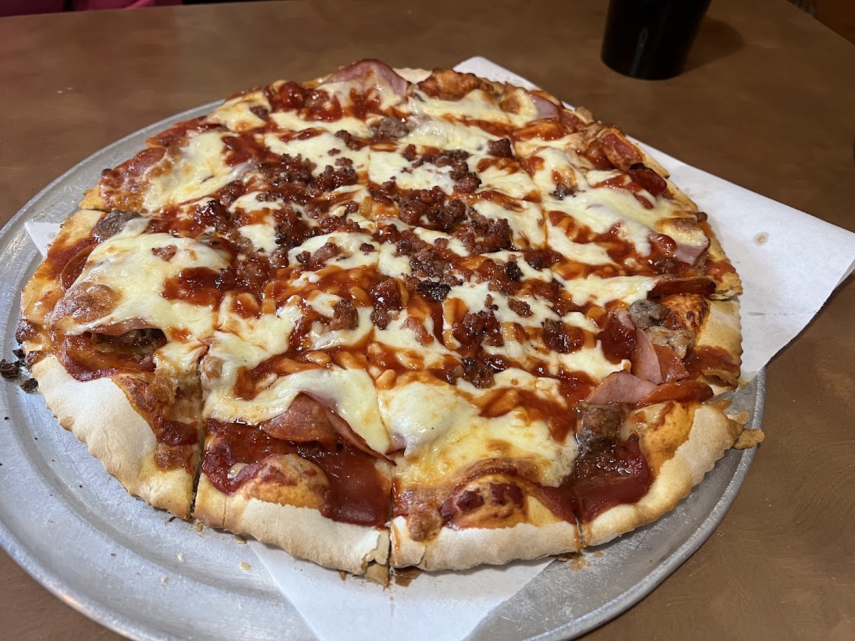 Pasquale's Pizza | The Restaurant Photo 4