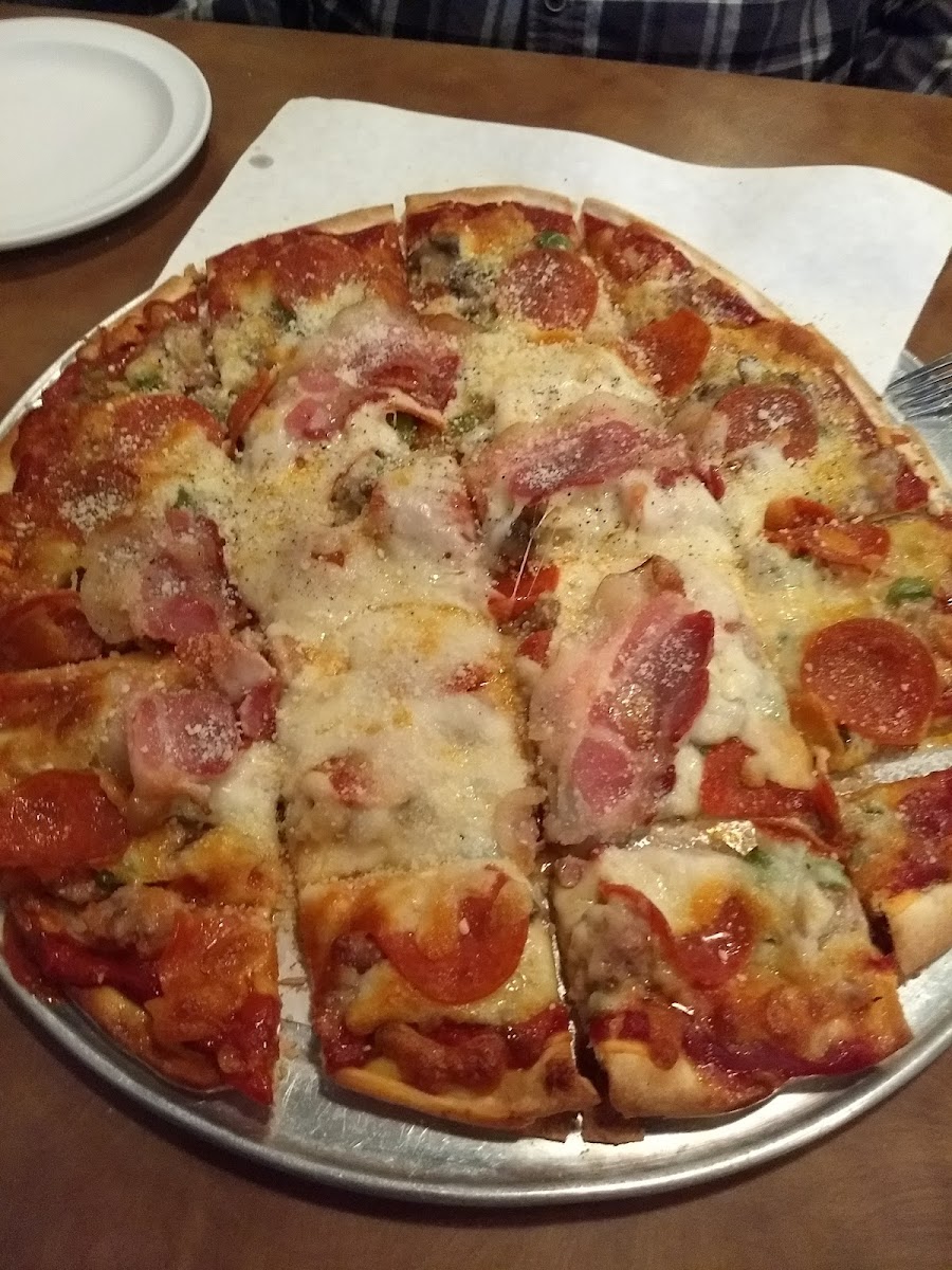 Pasquale's Pizza | The Restaurant Photo 6