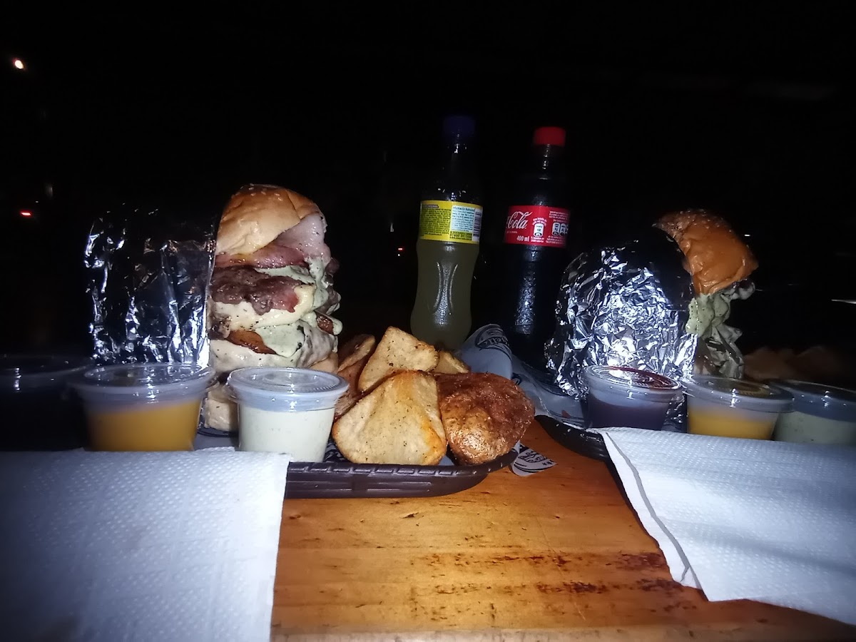 Burgetto Oficial Photo 2