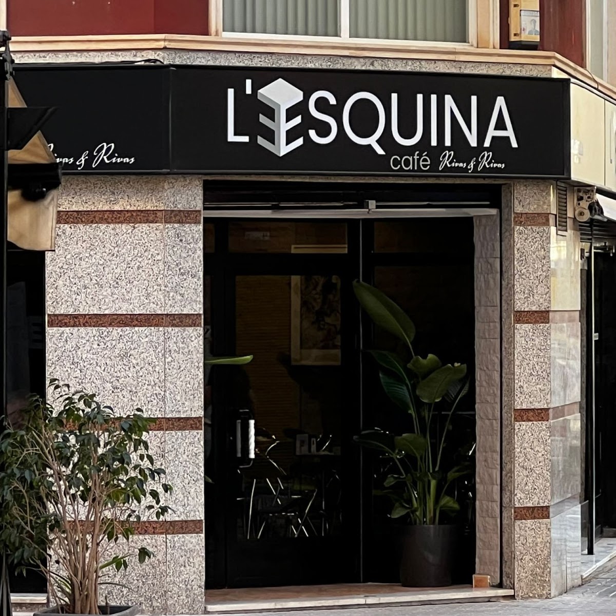 L´Esquina