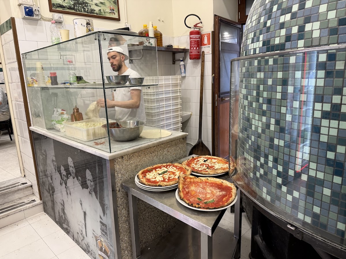 L'Antica Pizzeria da Michele Photo 2