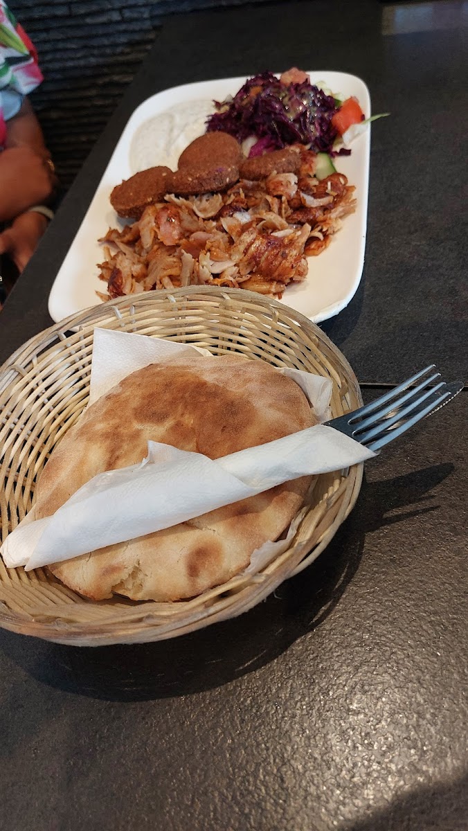 ADA KEBAP PIZZA HAUS Photo 6