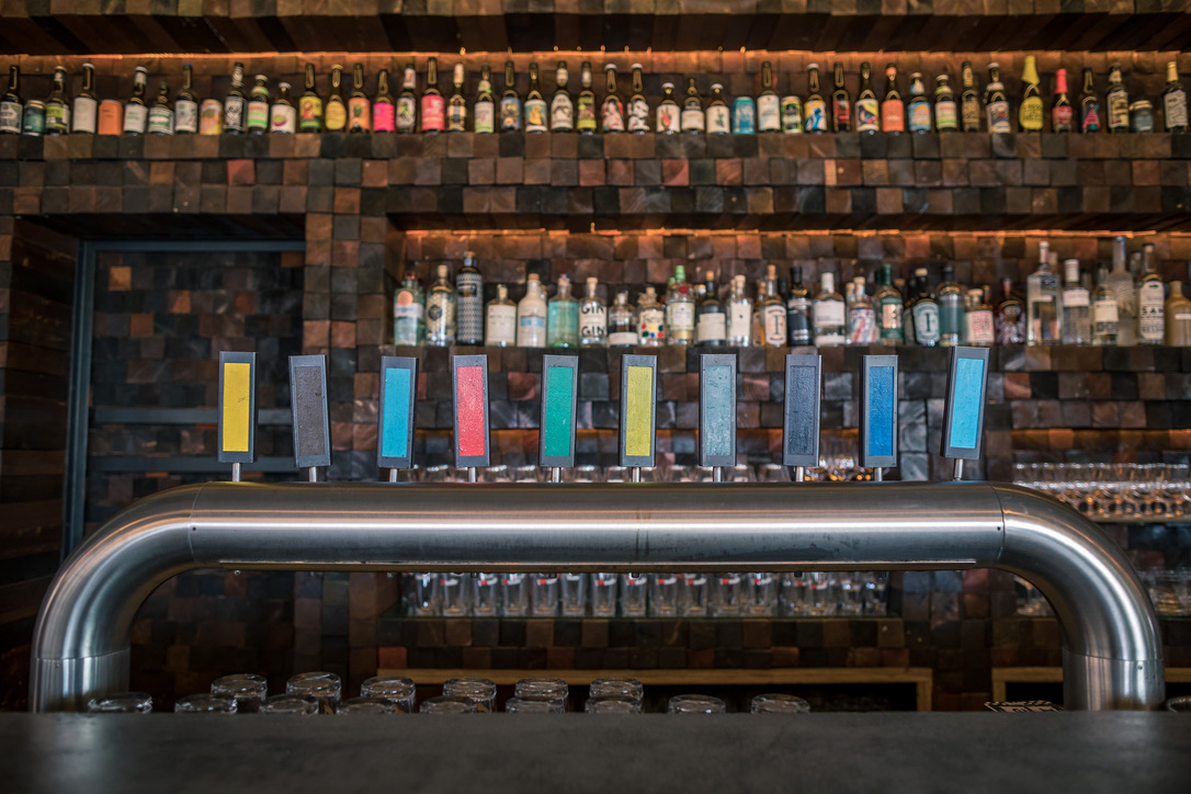 Bar & Restaurant naïv