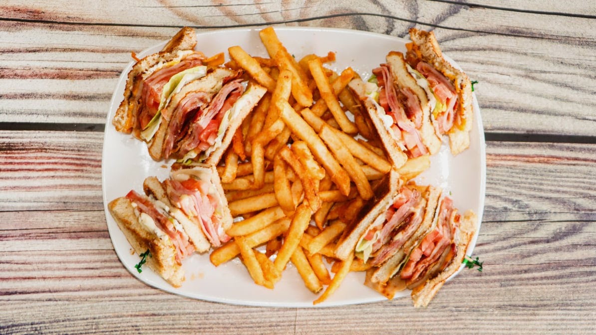 Valentino's Diner Photo 3