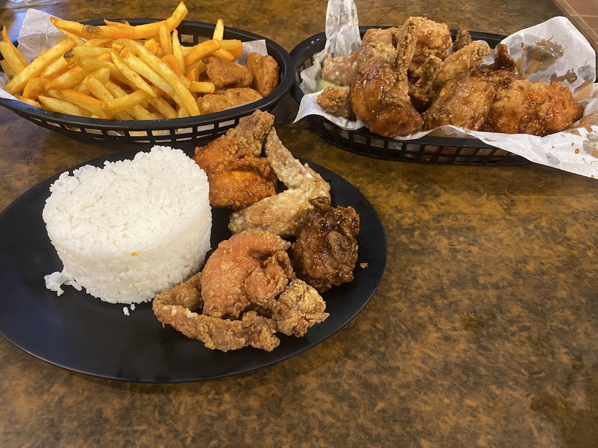 Burrow Unlimited Chicken Wings Photo 2