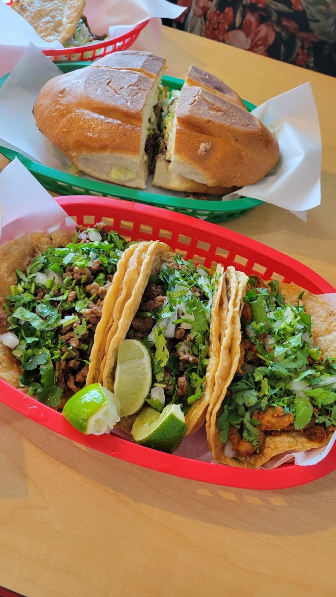 Dos Amigos Restaurant Photo 2