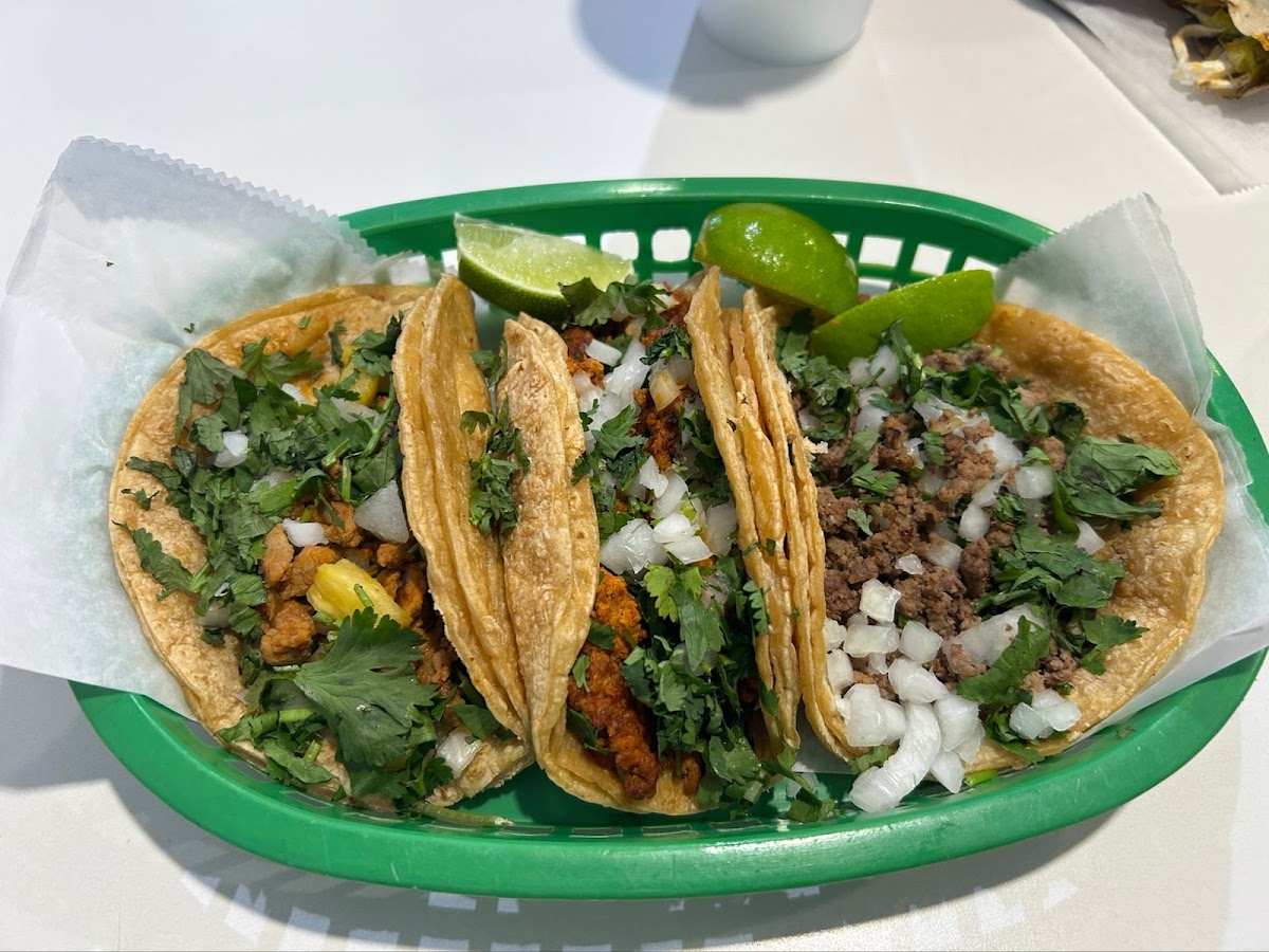 Dos Amigos Restaurant Photo 3