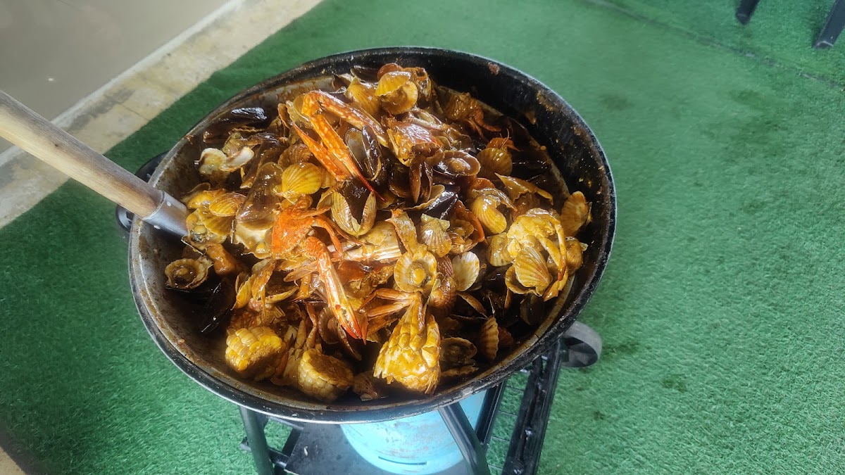 UNCLE GER'S Photo 6