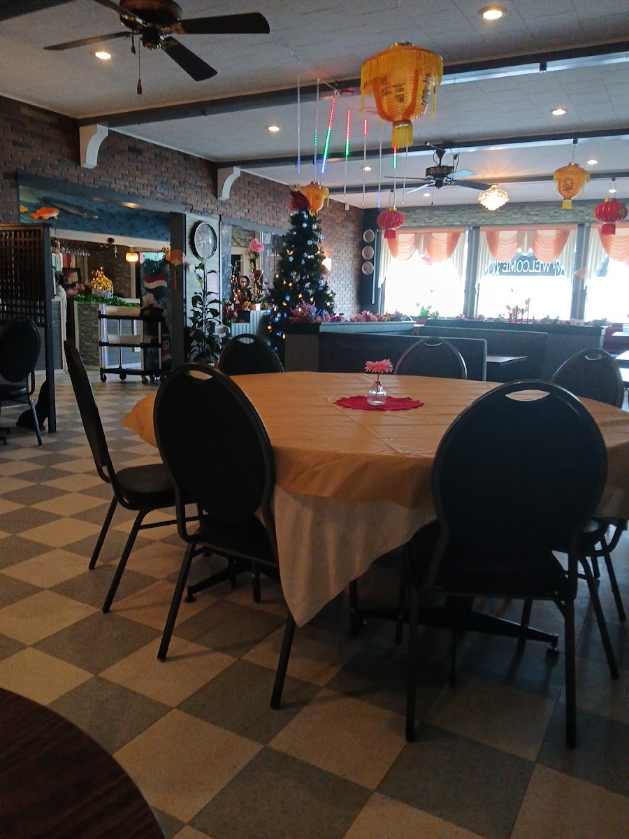 Luong's Restaurant Photo 3