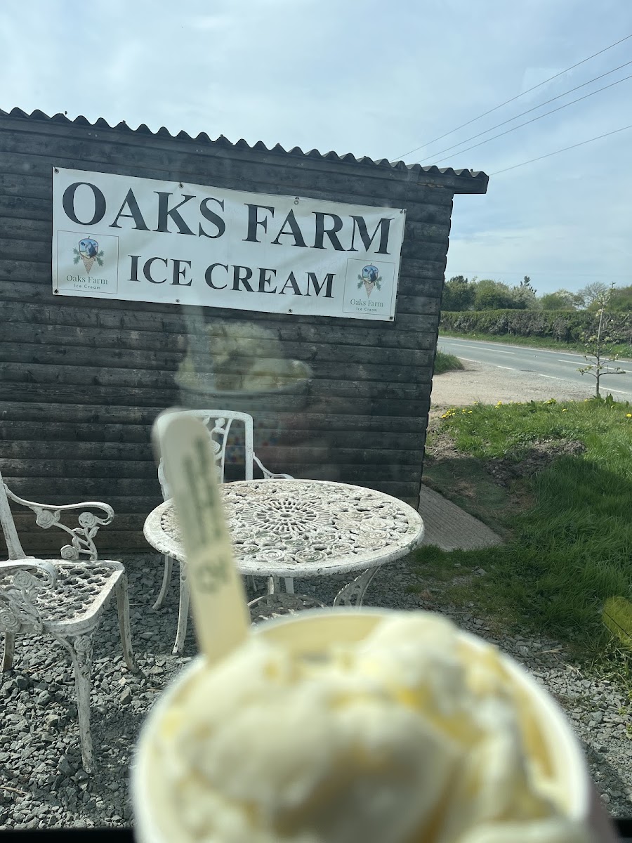Oaks Farm Ice Cream Photo 4