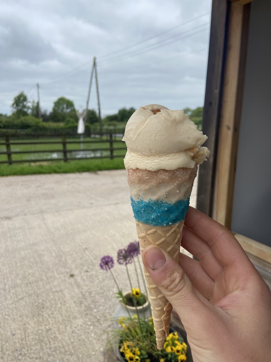 Oaks Farm Ice Cream Photo 6
