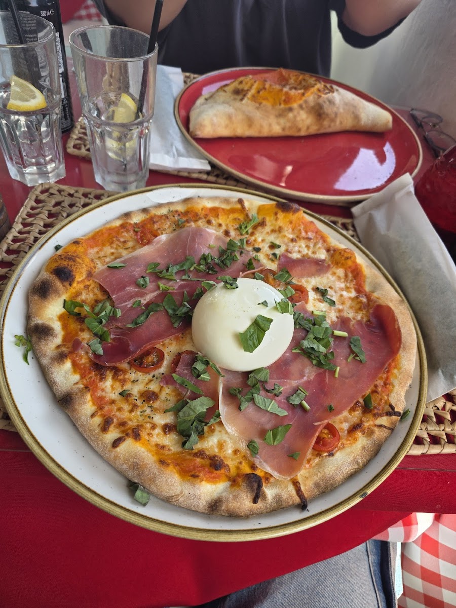 Ricardo's Pizzaria Photo 3