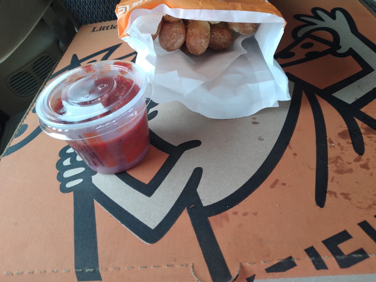 Little Caesars Plaza Citadina Escobedo Photo 10