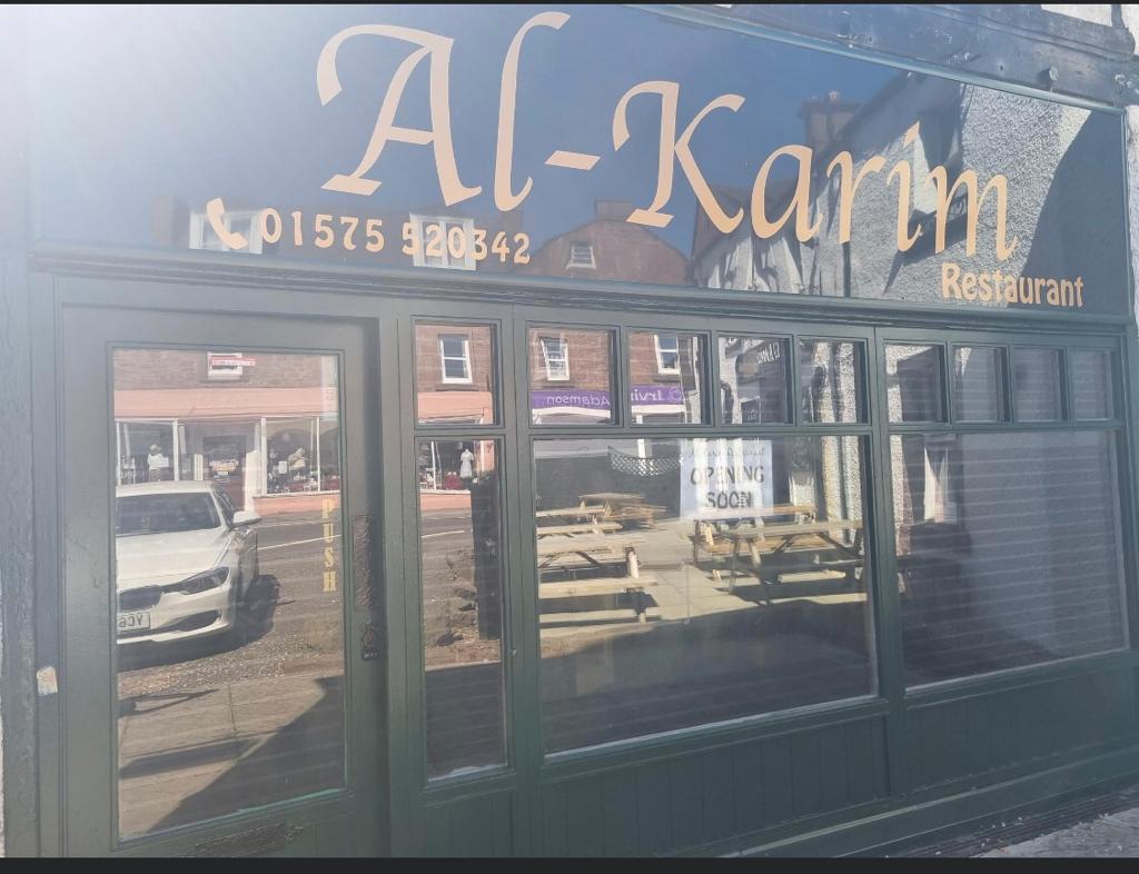 Al-Karim Bistro and Bar Photo 4