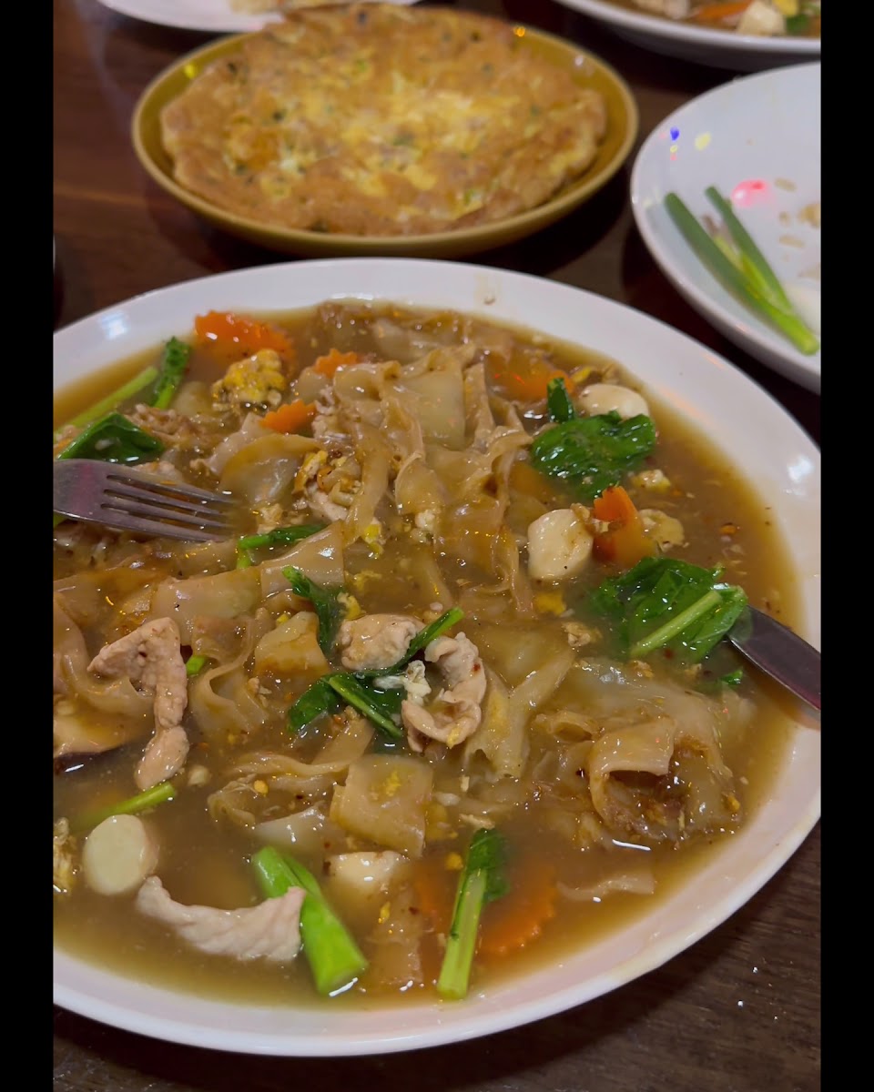 Beer Garden Sukhumvit 19 Photo 2