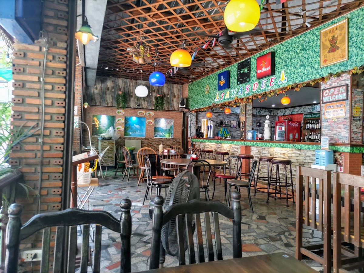 Beer Garden Sukhumvit 19 Photo 4