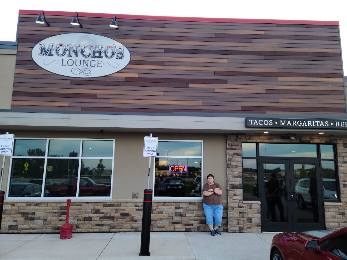Moncho's Lounge