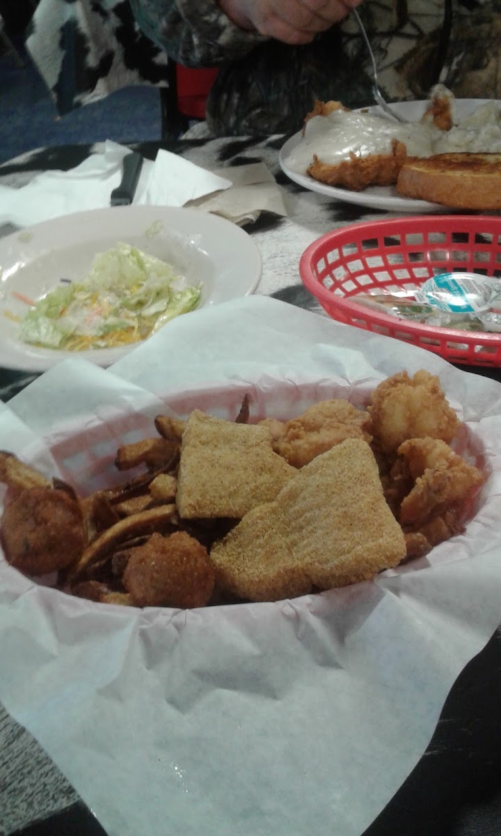 Charlie's Bar and Grill Photo 6