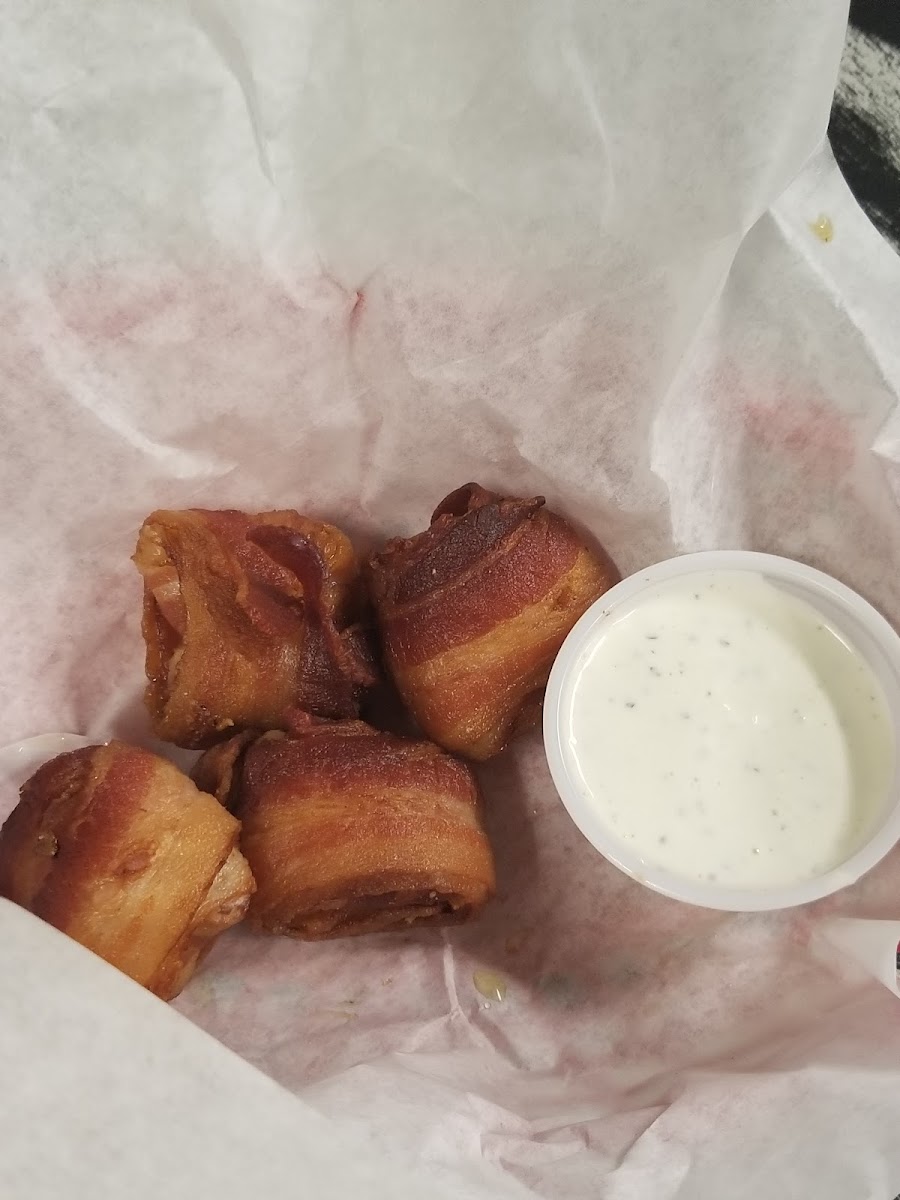 Charlie's Bar and Grill Photo 8