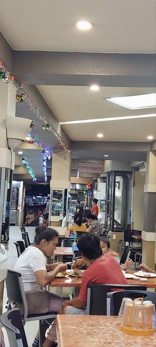 Dimple's Lechon House Photo 10
