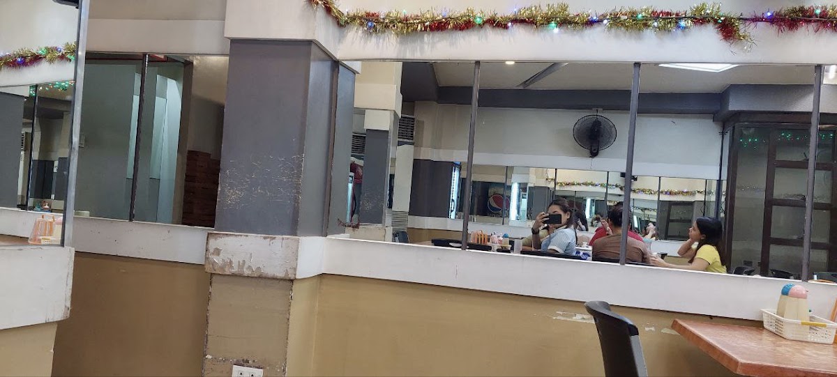 Dimple's Lechon House Photo 4