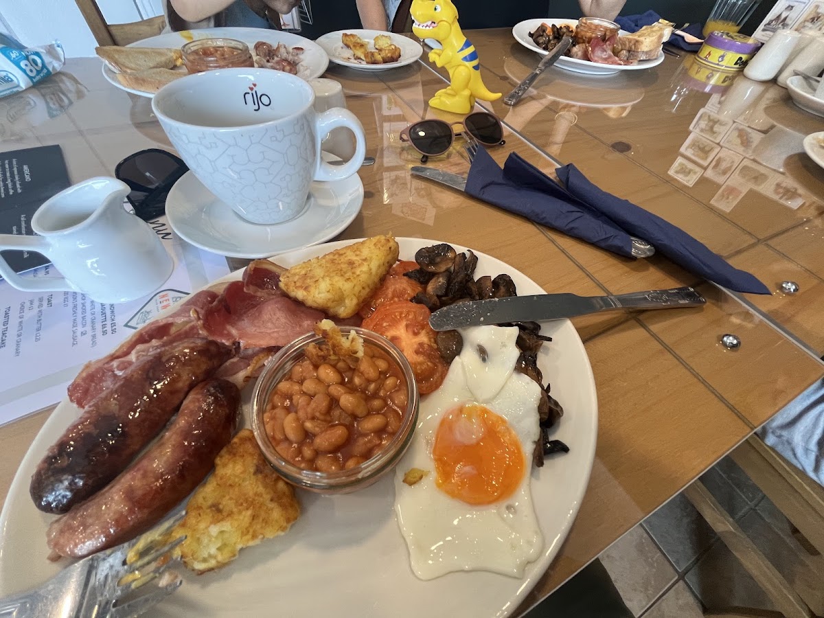 Newsons Farm shop & Coffee Pot Photo 6