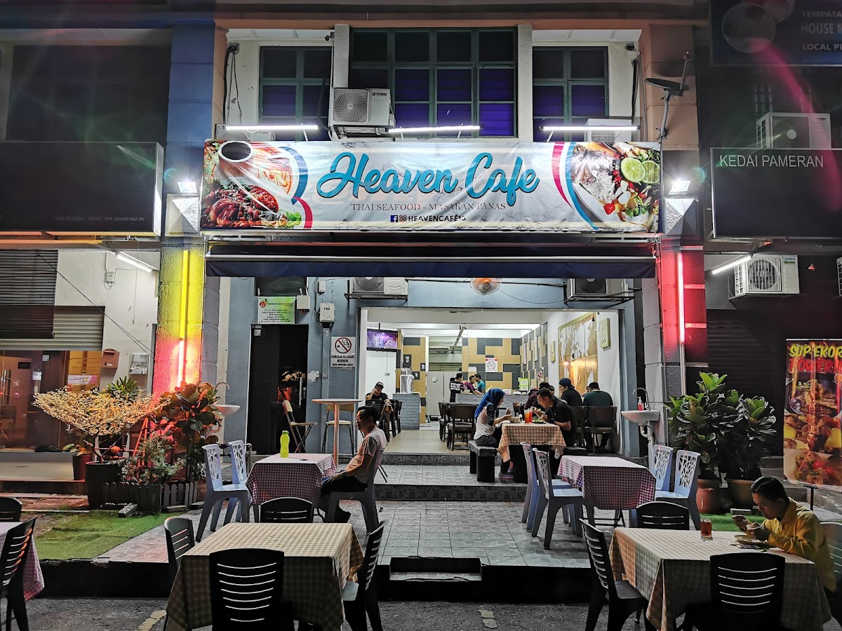 Heaven Cafe 13