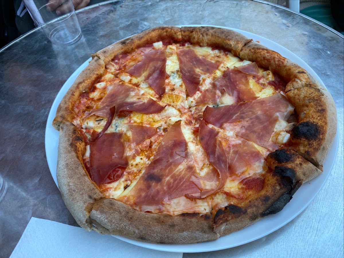 Ala Ventana Pizzería Photo 7