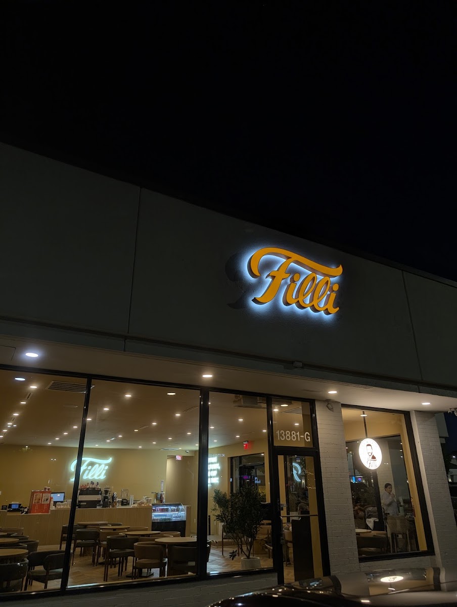 FiLLi Cafe | Chantilly - Virginia Photo 3