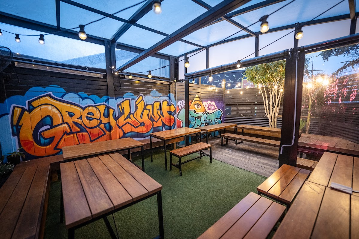 RE Burger Grey Lynn