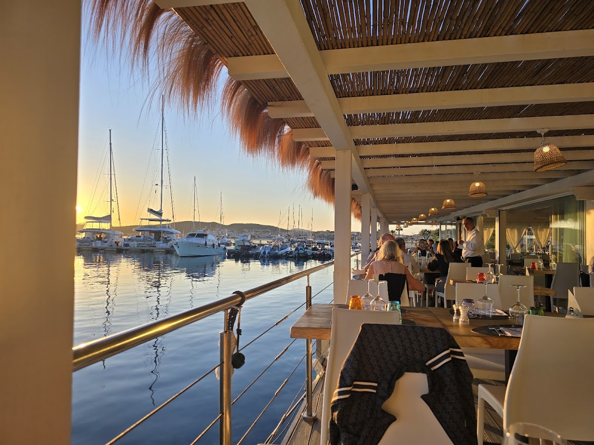 GENTEDIMARE RESTAURANT GOLFO ARANCI Photo 3