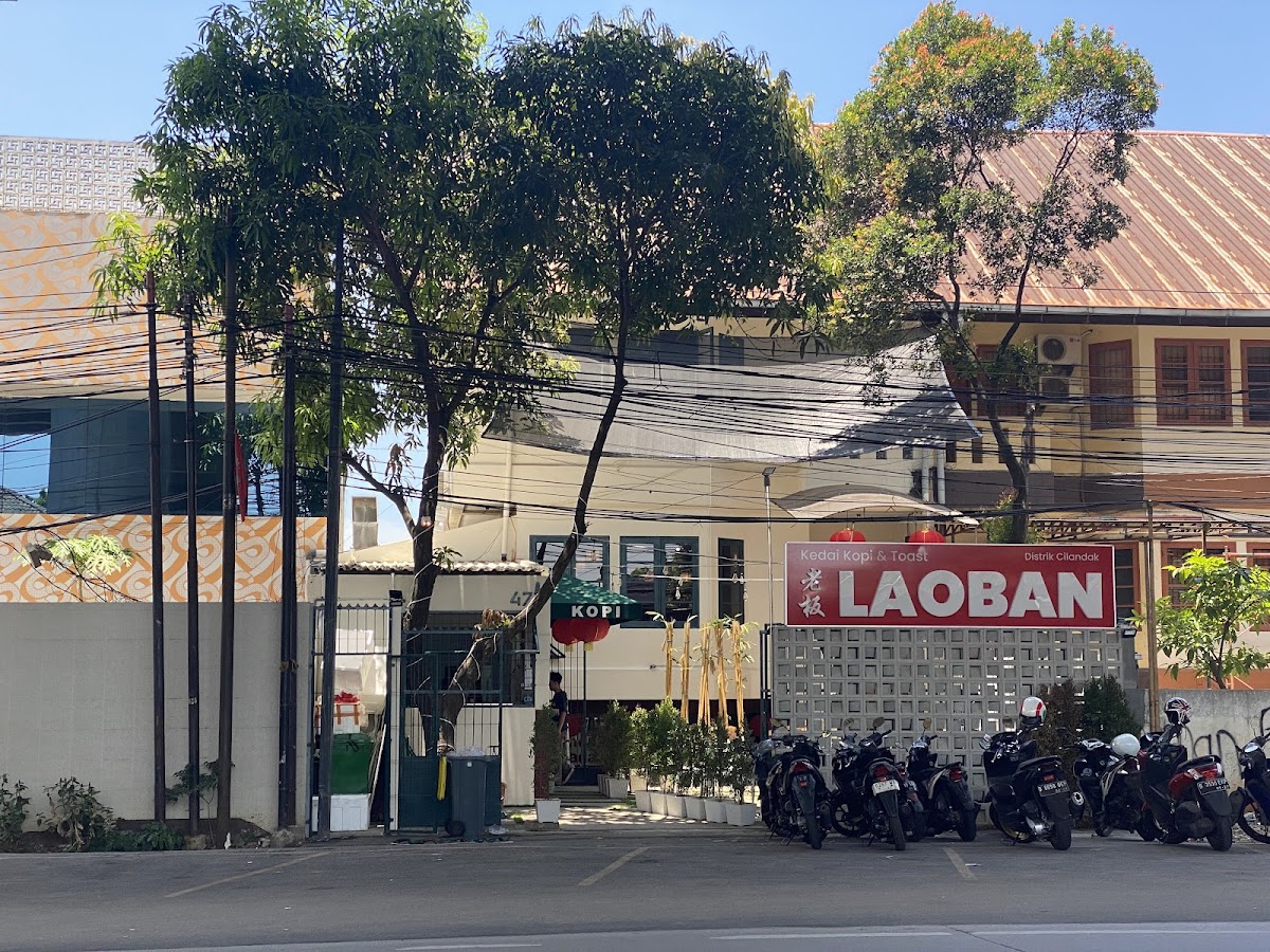 Laoban Cilandak by Uncle Osh