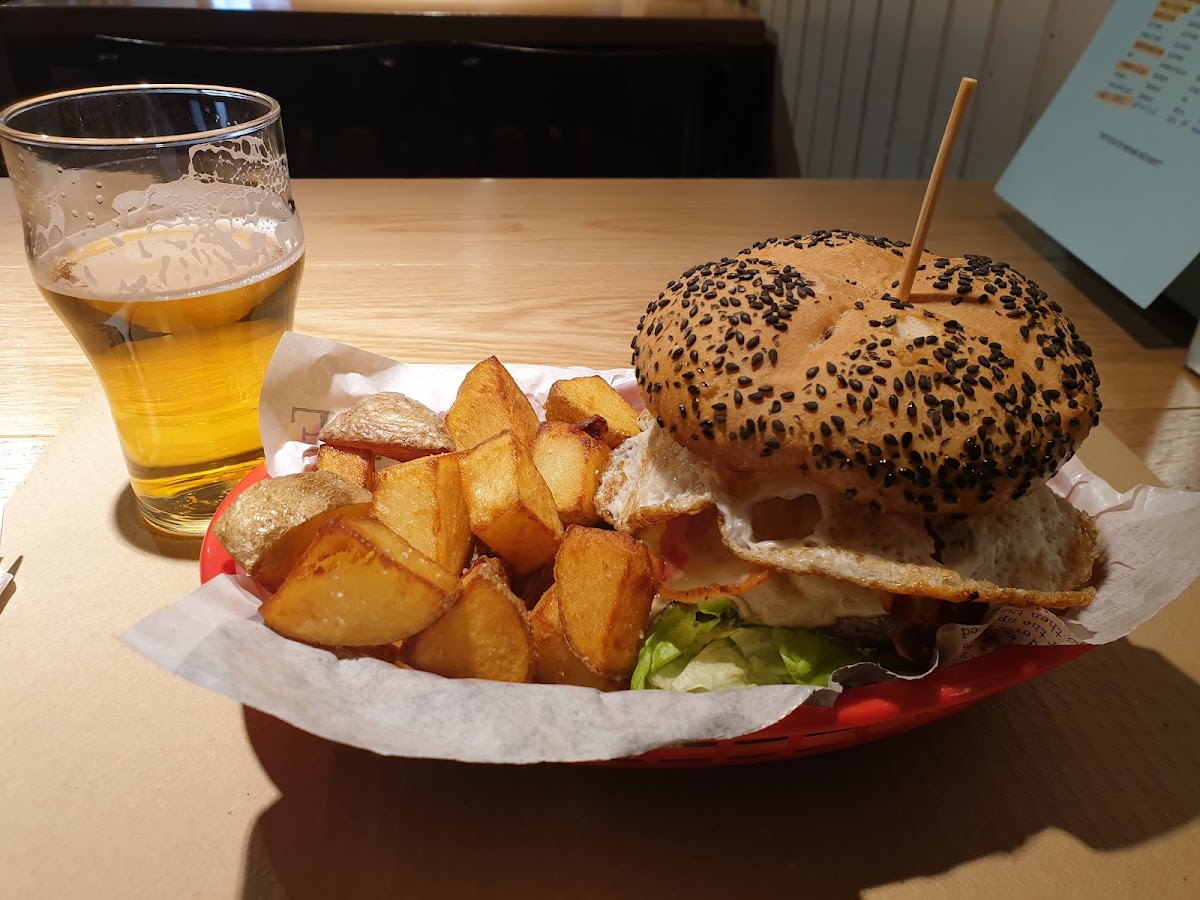 OREKA - Burgers y Tacos Photo 10