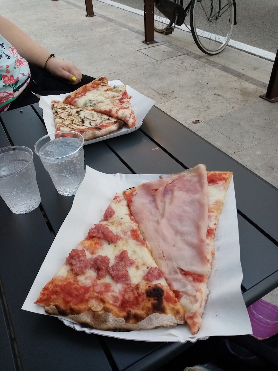 Pizzeria A Taglio Da Simone Photo 4
